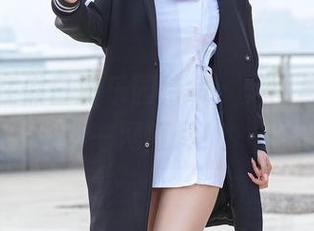 爱丝正在假日游乐园待命，美图与壁纸，一网打尽！