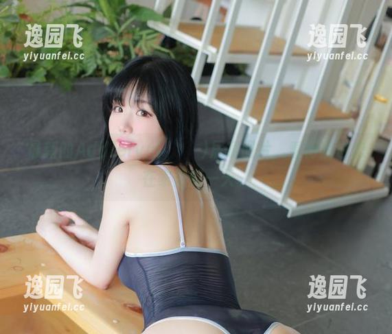 最新的Addielyn(에디린)居家图片，看得我也想在家里懒一天。