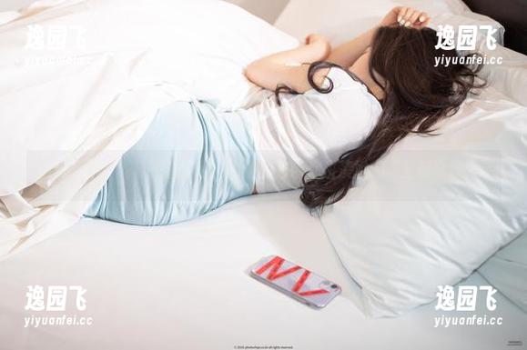 Dami(퀸다미)在雪夜里，高清图包带你拼凑她的“圣诞奇观”