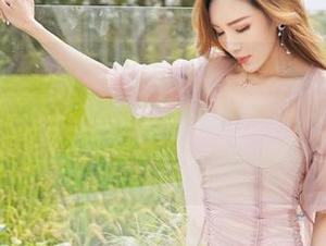 Feilin嗲囡囡 – 本以为体操服只能用来比赛，没想到“晗大大Via”的这组图片资源带来了另一种可能！