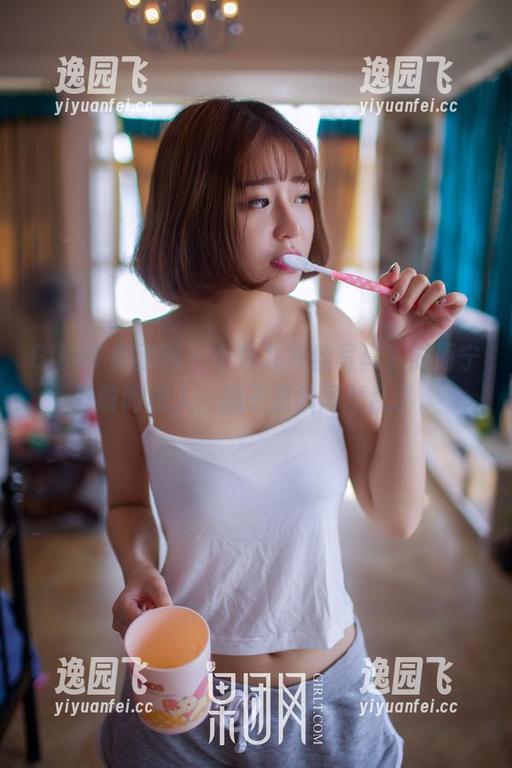 GIRLT果团网-小九九 GIRLT果团网 - 小九九灰丝写真,时而宁静时而撩人,脑子里瞬间就乱了。