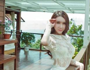 GIRLT果团网 – 王婉悠的肉丝合集，观看时不自觉地皱了皱眉