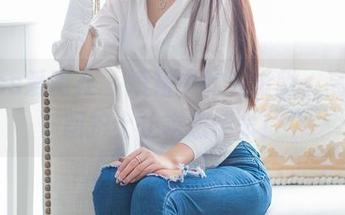 IMiss爱蜜社 – 短裙中的泥鳅鳅，高清原图护士长求您饶命！