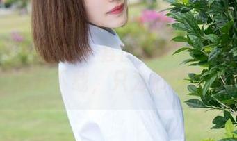MiStar魅妍社 – 套图中的赵梦洁一秒变天使，点开下载，只为那瞬间的心醉。