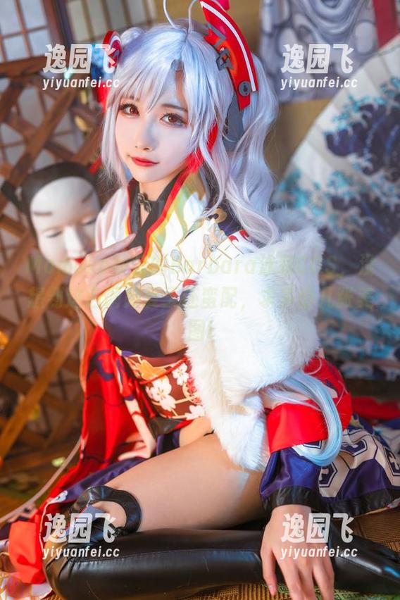 Momoko葵葵的Barbara泳装COS，没想到这色调跟夏天还蛮配，求多出几张美图!