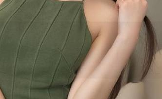 TGOD推女神 – 慢慢欣赏，黄可christine加眼镜的美图，又是一个壁纸的奇遇？