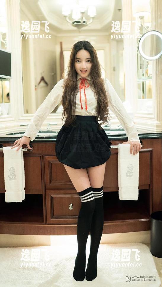 TuiGirl推女郎 - 美图秀一下：赵惟依的厨房逻辑，瞧这菜刀多会玩！