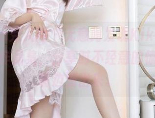 Xiuren秀人网 – 无意间发现Kikibaby的粉色作品集，分享时不经意的惊叹声从嘴边溜出来。