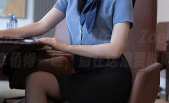 Xiuren秀人网 – 礼服作品，Zoe柚柚的分享值得一瞧，别在这浪费时间！