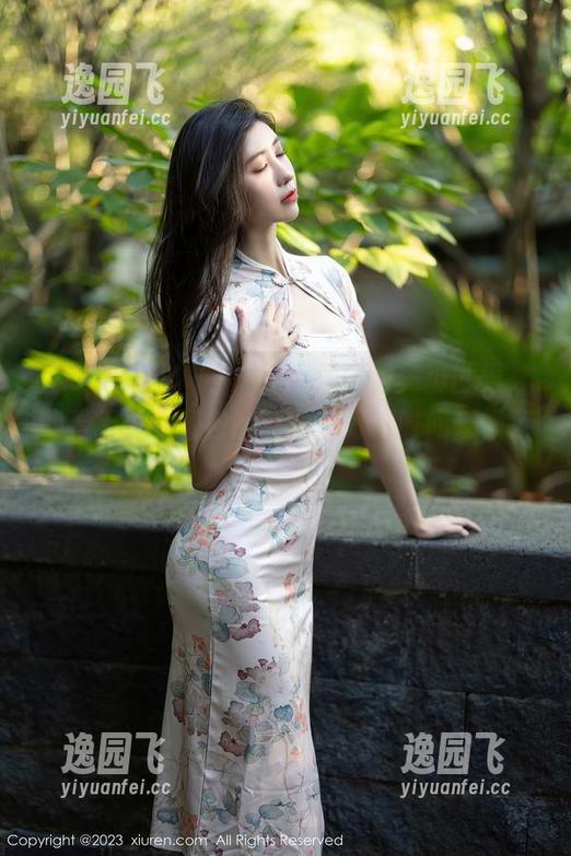 Xiuren秀人网 - 在可可芝的美脚世界，翻看无圣光图包的时候，好像时间都慢了下来