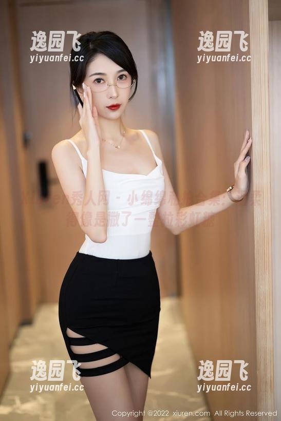 Xiuren秀人网 - 小绵绵私拍合集：温柔得像是撒了一整拉彩虹糖