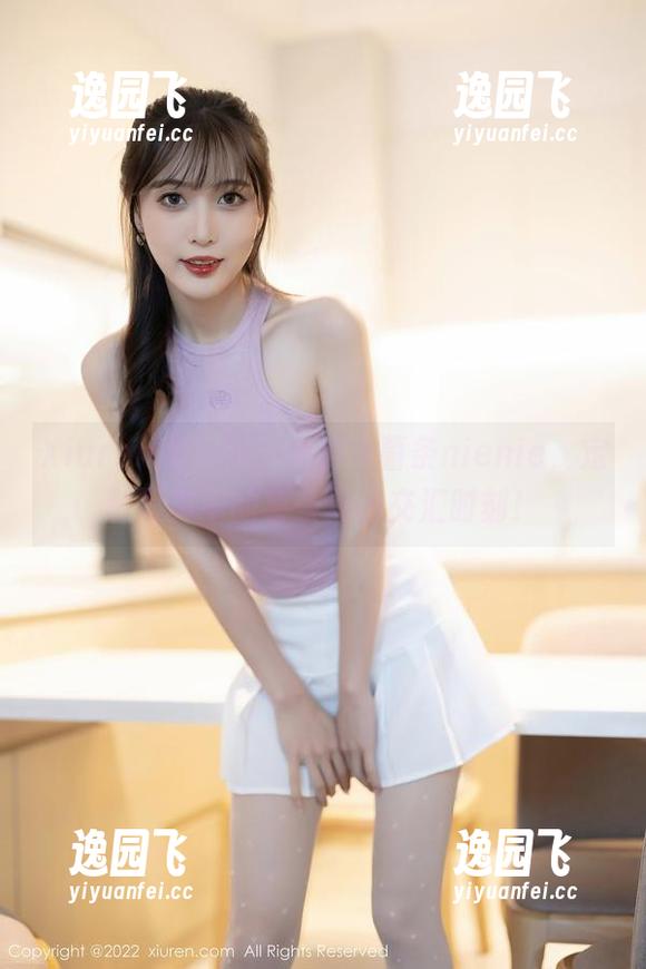 Xiuren秀人网 - 女神小薯条nienie，定制写真中的薯条灵魂交汇时刻！