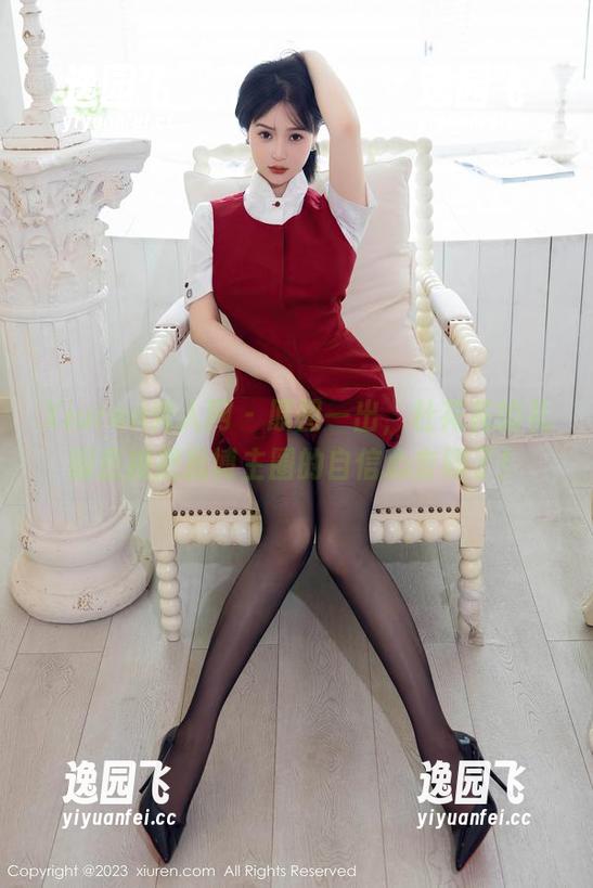Xiuren秀人网 - 原图一出，杜花花的礼服直接把我博主圈的自信心击碎了！