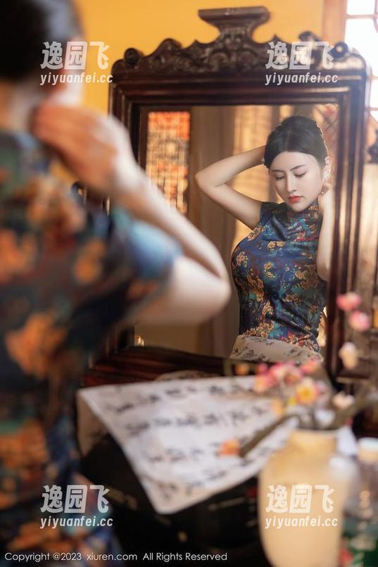 Xiuren秀人网 - “软糖爱喝奶”让裸足写真不仅是对脚的狂欢，更是灵魂的舞蹈！