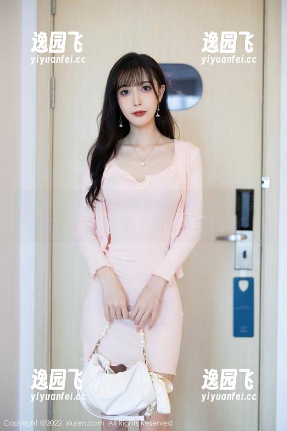 Xiuren秀人网-阿乖Kiddo Xiuren秀人网 - 阿乖Kiddo的在线写真实验:透明?我更想说是透视人心