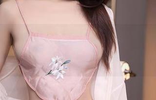 Xiuren秀人网 – 给你看龙女宝宝的长腿套图，分享一下她的逆天存在
