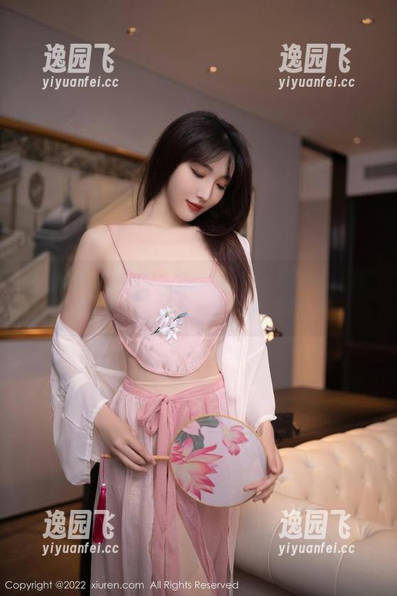 Xiuren秀人网 - 给你看龙女宝宝的长腿套图，分享一下她的逆天存在