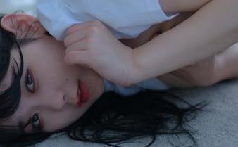 你见过Zia(지아)在睡衣里的样子吗？这种写真资源，很有格调哦！