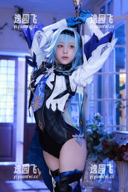 Luna的aqua水淼白裙图册：不可名状的悬空时刻
