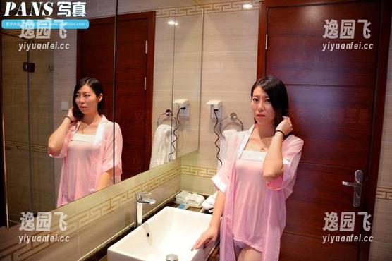 pans - 无敌福利，安安的体操服图片让人百看不厌，这哪里是运动…是发力呀！