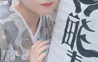 原图下的けん研，私拍氛围感十足，死库水真让人赞不绝口啊。
