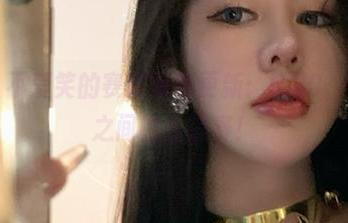微密圈 – 不爱笑的赛琳写真更新：5.20，钱包和我之间的拉锯赛！