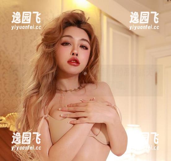 微密圈 - 于芷晴私房风，原图里的吊带袜天使，这画面真让人想多了呢。