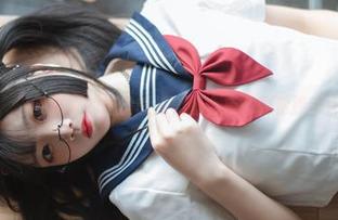 见识一下，五更百鬼的白丝旗袍美图合集，轻松撩动你的禁忌！