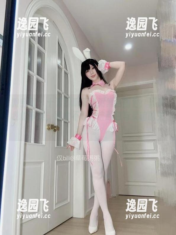 微密圈 - 十万口草莓粥粥黑色图包：颠覆我的审美，再也不敢相信颜色与灵魂的关系了。