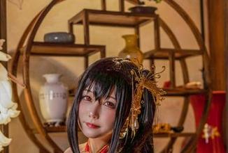 在杀生院的奇怪私拍中，咔喵展示个性的一面。
