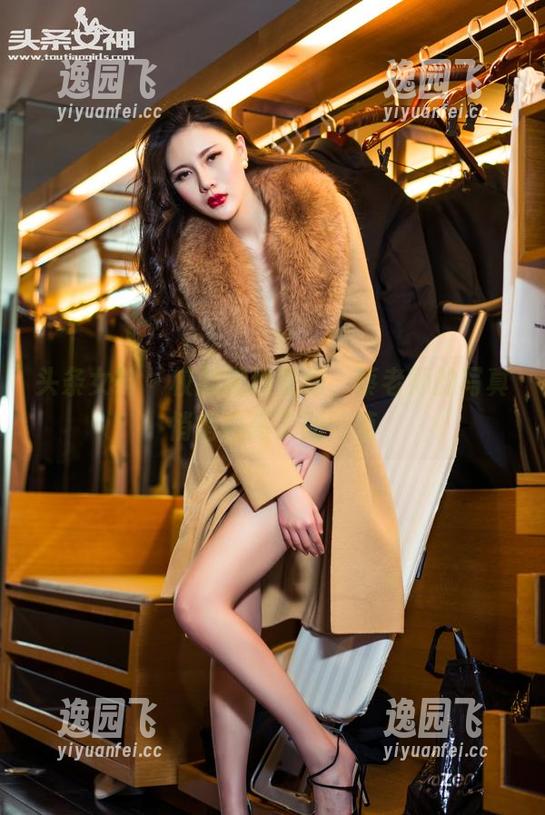 头条女神-蔡老师 头条女神 - 校服福利签到,蔡老师的写真悄悄拉高了期待值