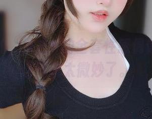 隐隐约约，女主K的全套性感偶像图包，这气氛太微妙了。
