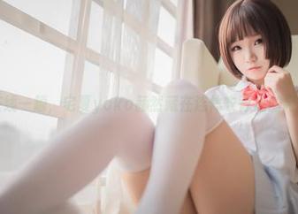 在线一趟，宅夏yoko赫然藏在连体衣背后的闲适