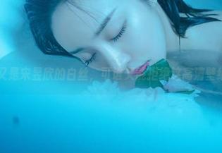 微密圈 – 又是宋昱欣的白丝，可谁又能拒绝这高清壁纸的诱惑？