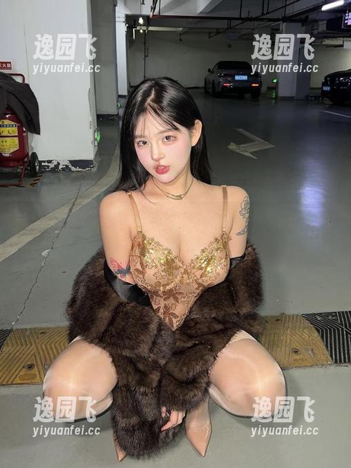 小u优优子 微密圈 - 探索小u优优子的私房图包:日常也能变得出色