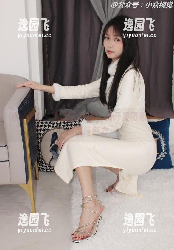 小众视觉 - 悦悦水手服，揭开美图和资源的混搭魅力