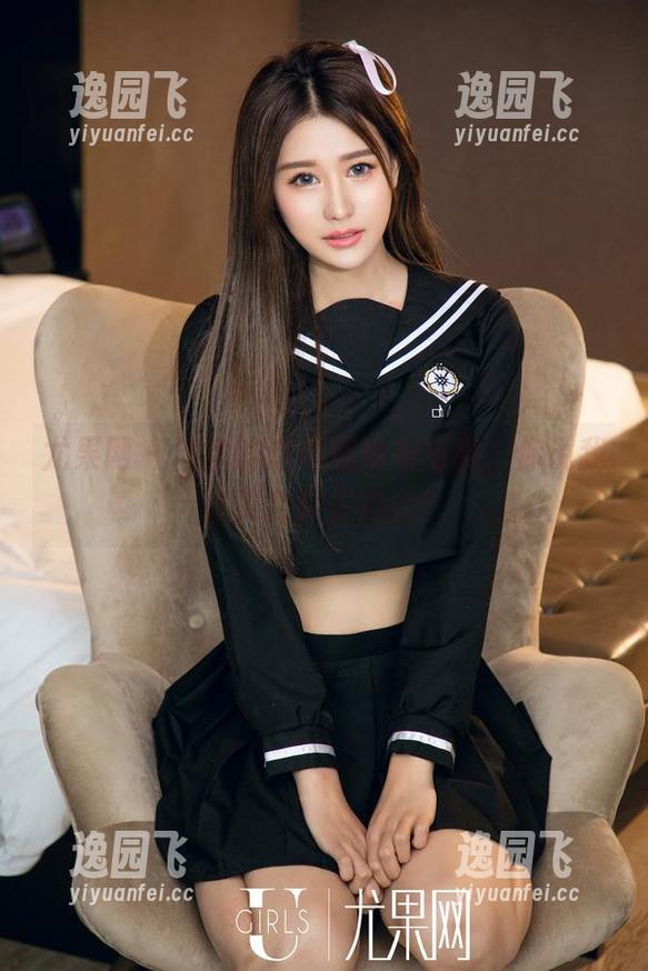尤果网 - 含含的这组连体衣写真，你说我该买几件去约会？