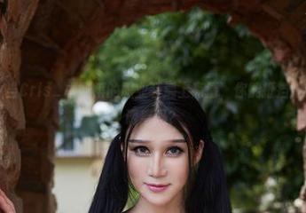 尤物馆 – 当Cris_卓娅祺的职业装遇上高清，你能抵挡住这种上班诱惑吗？