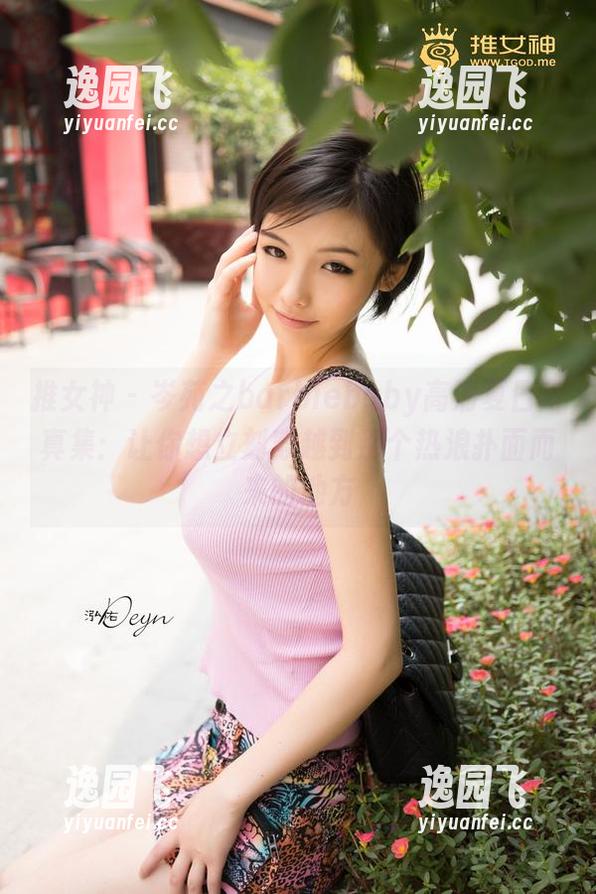 推女神 - 岑苑之barbiebaby高清夏日写真集：让你想立刻穿越到那个热浪扑面而来的地方