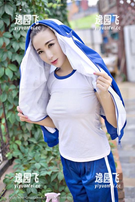 推女神 - 原图里的施忆佳，海风也开始嫉妒她的妩媚。