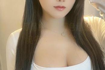 微密圈 – 是可馨吖的草绿色迷情写真，究竟有多“迷”？
