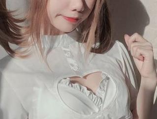 这位御姐cos的果咩酱w，分享一波看她变身的情景，真心不想移开目光！