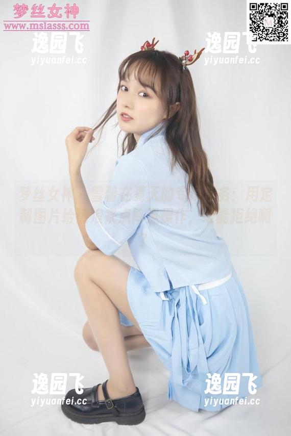 梦丝女神 - 雪馨在夏天的专项任务：用定制图片给热浪来点降温操作，谁能拒绝啊？