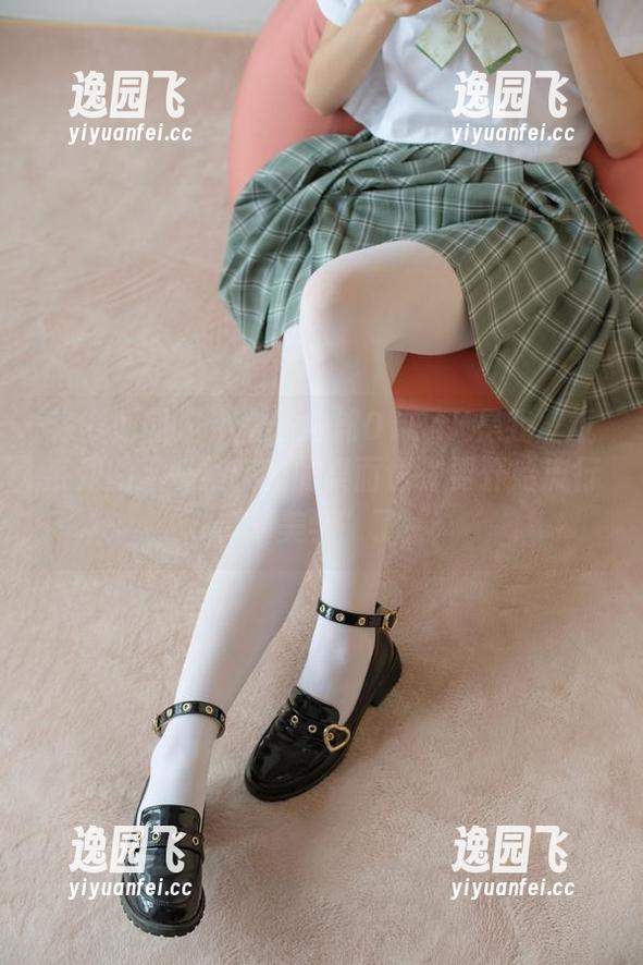 森萝财团 - 小樱的内部01E4K是我壁纸系列的又一集，我的桌面也许要开始流行“新美学”了！