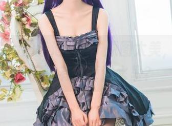 水淼aqua的泳池cos，原图太美，想问这里有没有人掉进水里？