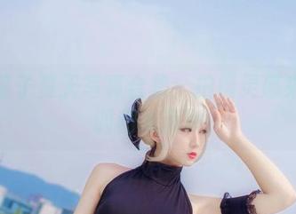 浅野菌子夏天写真合集：拍摄灵感来自空调和冰淇淋