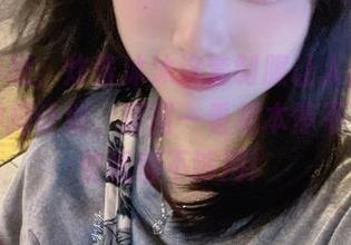 不得不说，炸酱沐沐这套制服让人想立马制定穿搭计划，原图一看根本停不下来，壁纸都不够用！