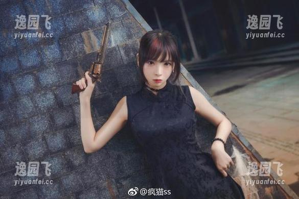 嗨，你见过疯猫ss的灰丝吗？来瞧一瞧这份原图合集，毫不保留。