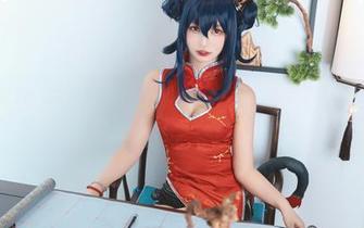 瑜伽少女神楽坂真冬的定制图集：不怕冷的瞎练姿态，冬天的她如同雪中的小火焰。