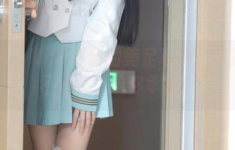 秀人网 – Niki可雅的美足写真：下载一个不心疼，给你幸福！